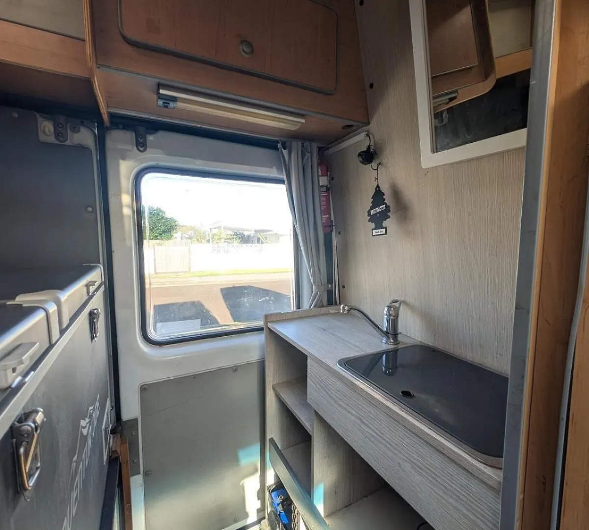 Apartment Mercedes Sprinter Buddina